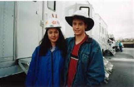 Christopher Khayman Lee and His Sister, Chyler Leigh in Safe Harbor (1999)
